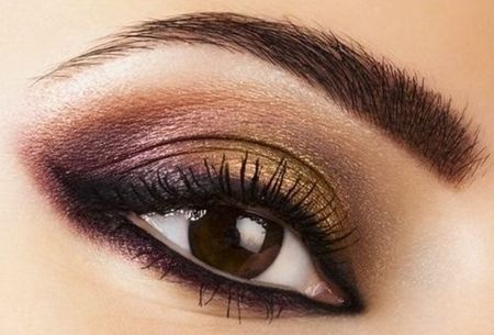 Evening Makeup for Brown Eyes: A Step-by-Step Guide with Green Shades