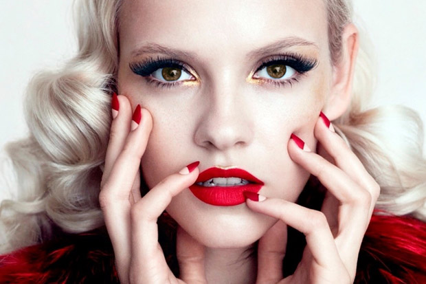 Evening Makeup for Brown Eyes: A Step-by-Step Guide with Green Shades