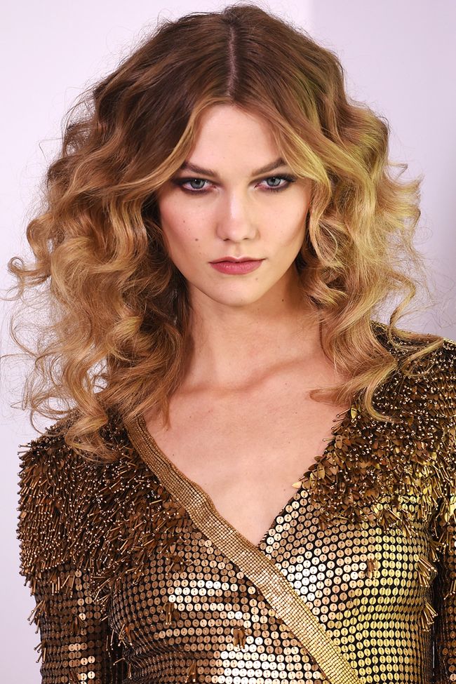 Trending Women s Hairstyles for the New Year: Short Cuts & Thin Hair Solutions