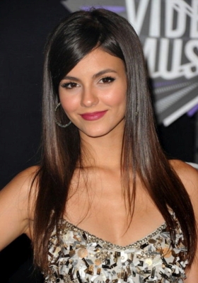 Long Hair Hairstyles & Styling: Ideas & Care Tips