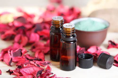 Castor Oil for Hair: Benefits, Application & Removal - Expert Guide