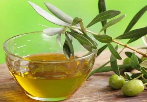 Castor Oil for Hair: Benefits, Application & Removal - Expert Guide