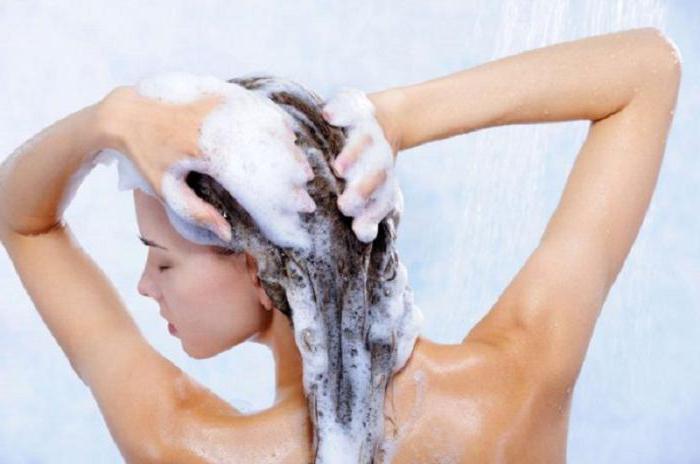 Understanding Oily Hair: Causes and Camphor Oil Mask Benefits