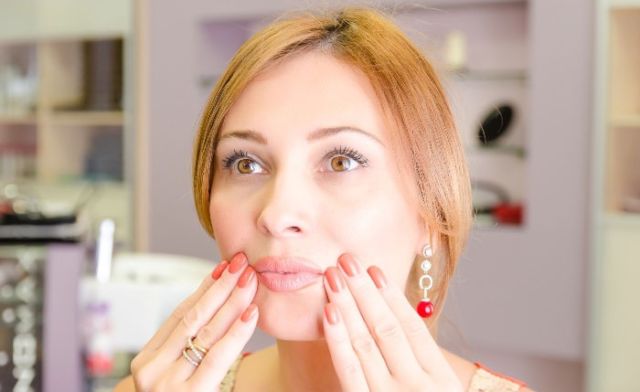 Reduce Lip Folds & Nasolabial Folds with Acupressure: A Natural Approach
