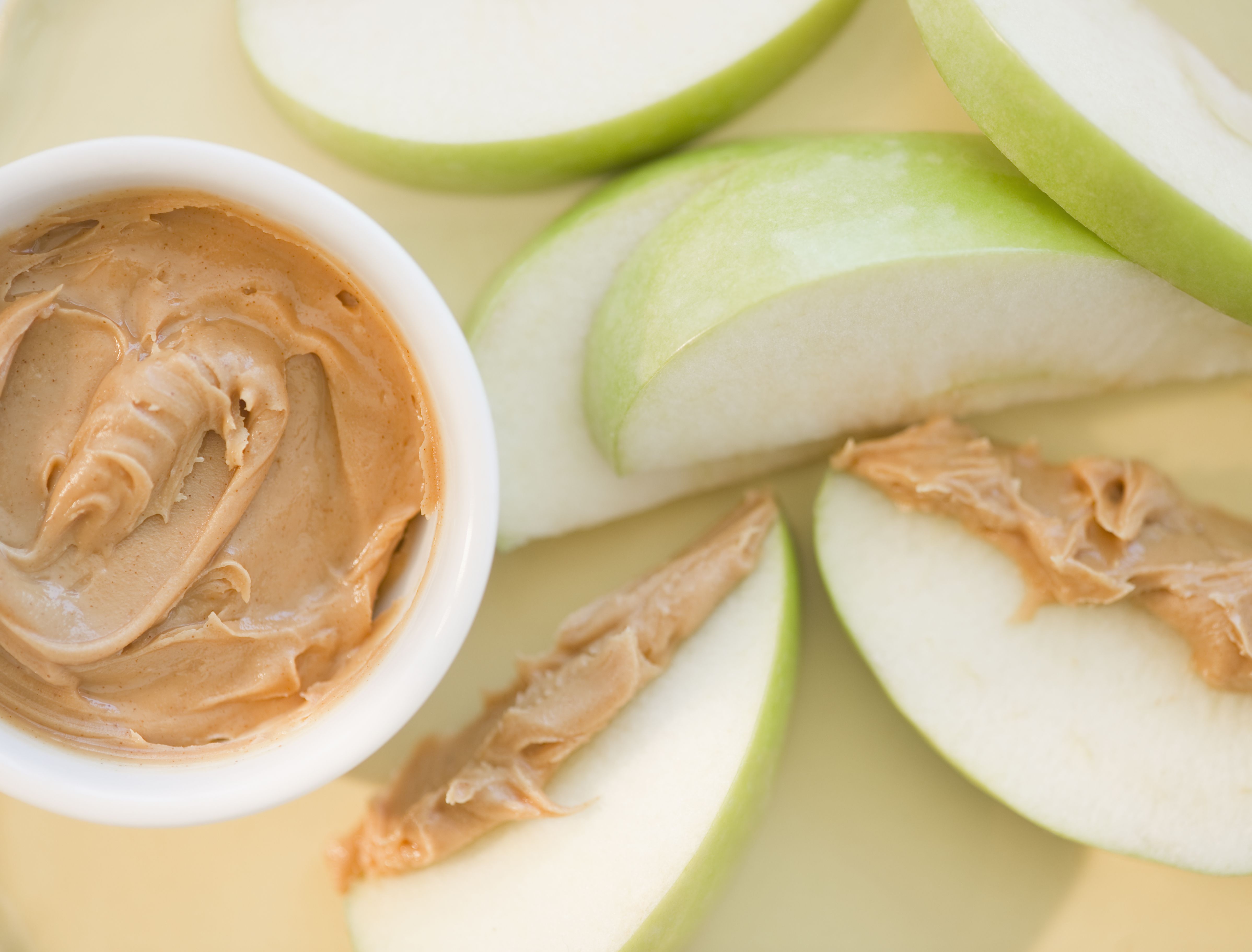 Healthy Late-Night Snacks for Weight Loss | Expert-Approved Options
