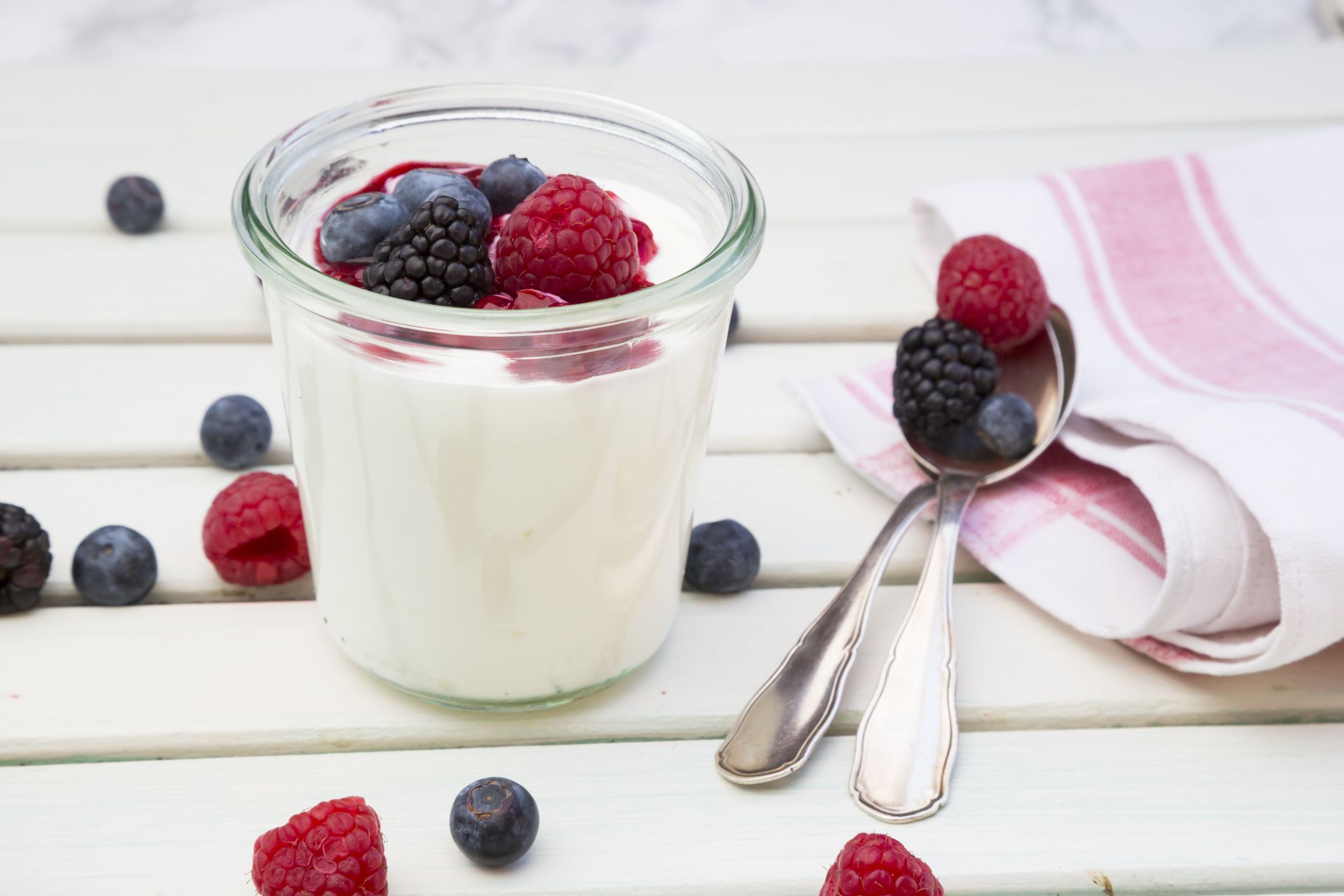 Healthy Late-Night Snacks for Weight Loss | Expert-Approved Options