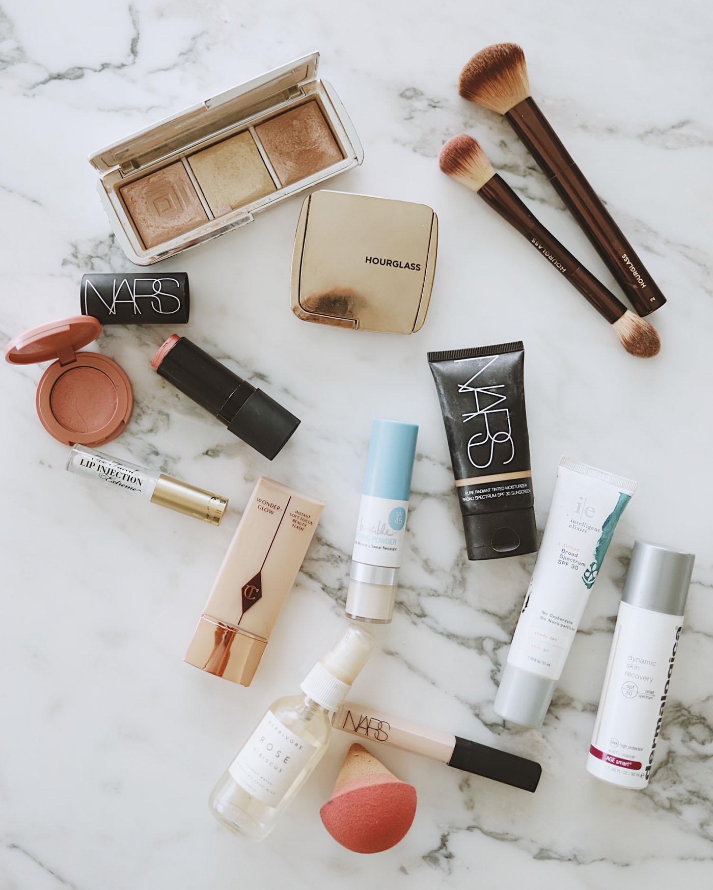 Beach Vacation Beauty: Essentials for Sun & Sand