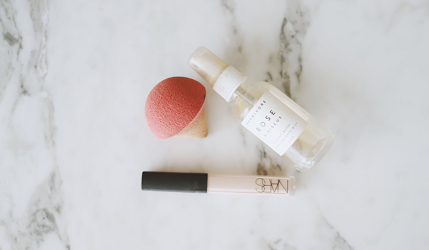 Beach Vacation Beauty: Essentials for Sun & Sand