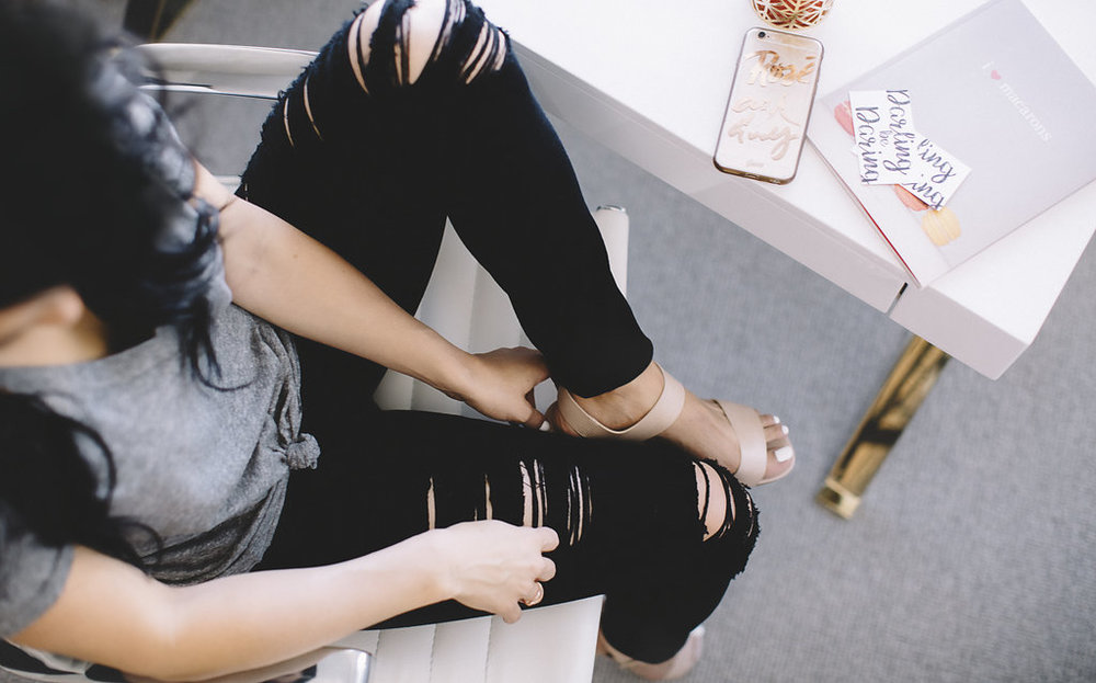 Frame Denim Review: Why These Jeans Are a Wardrobe Essential