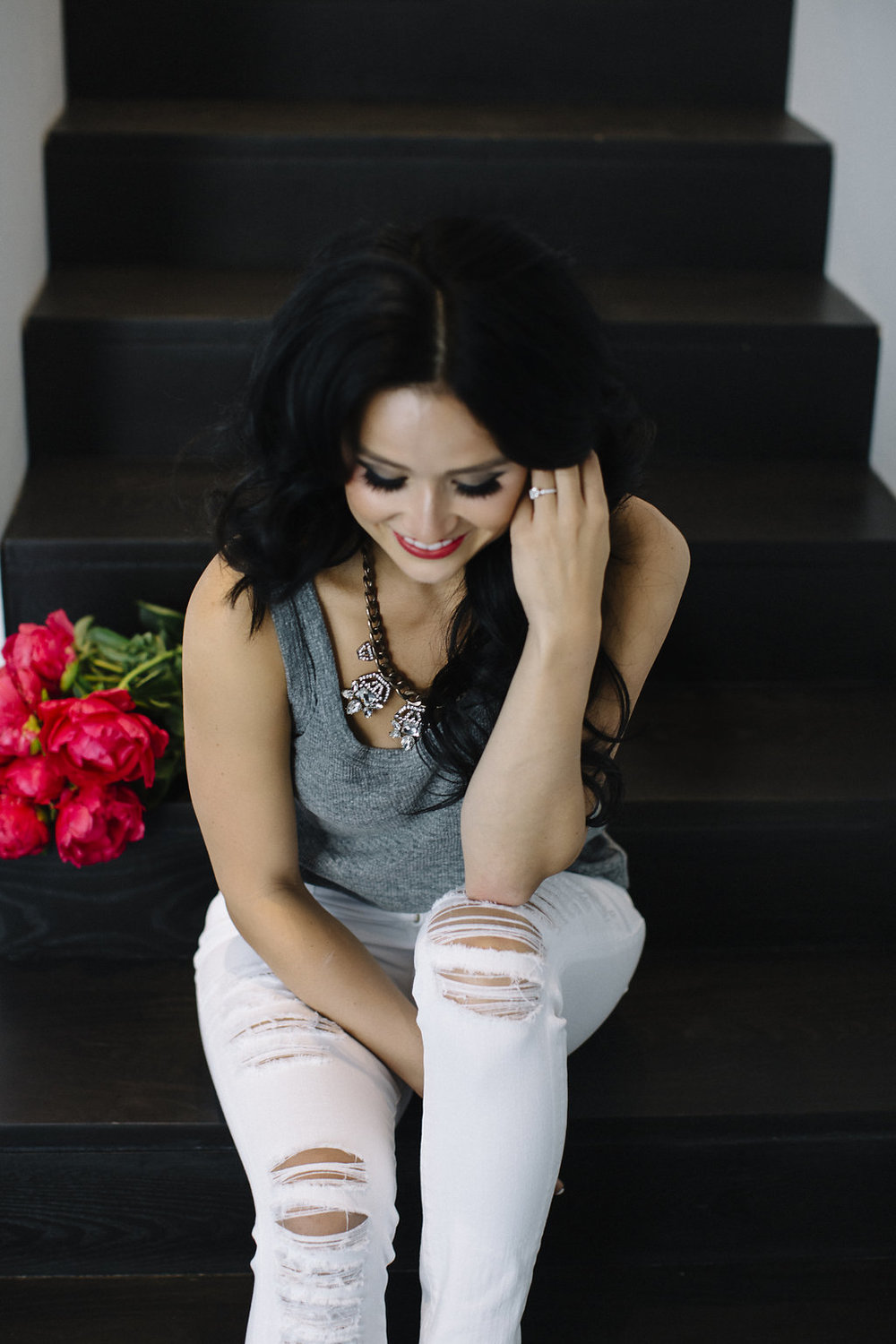 Frame Denim: Effortless Style with Flattering Light Wash Jeans