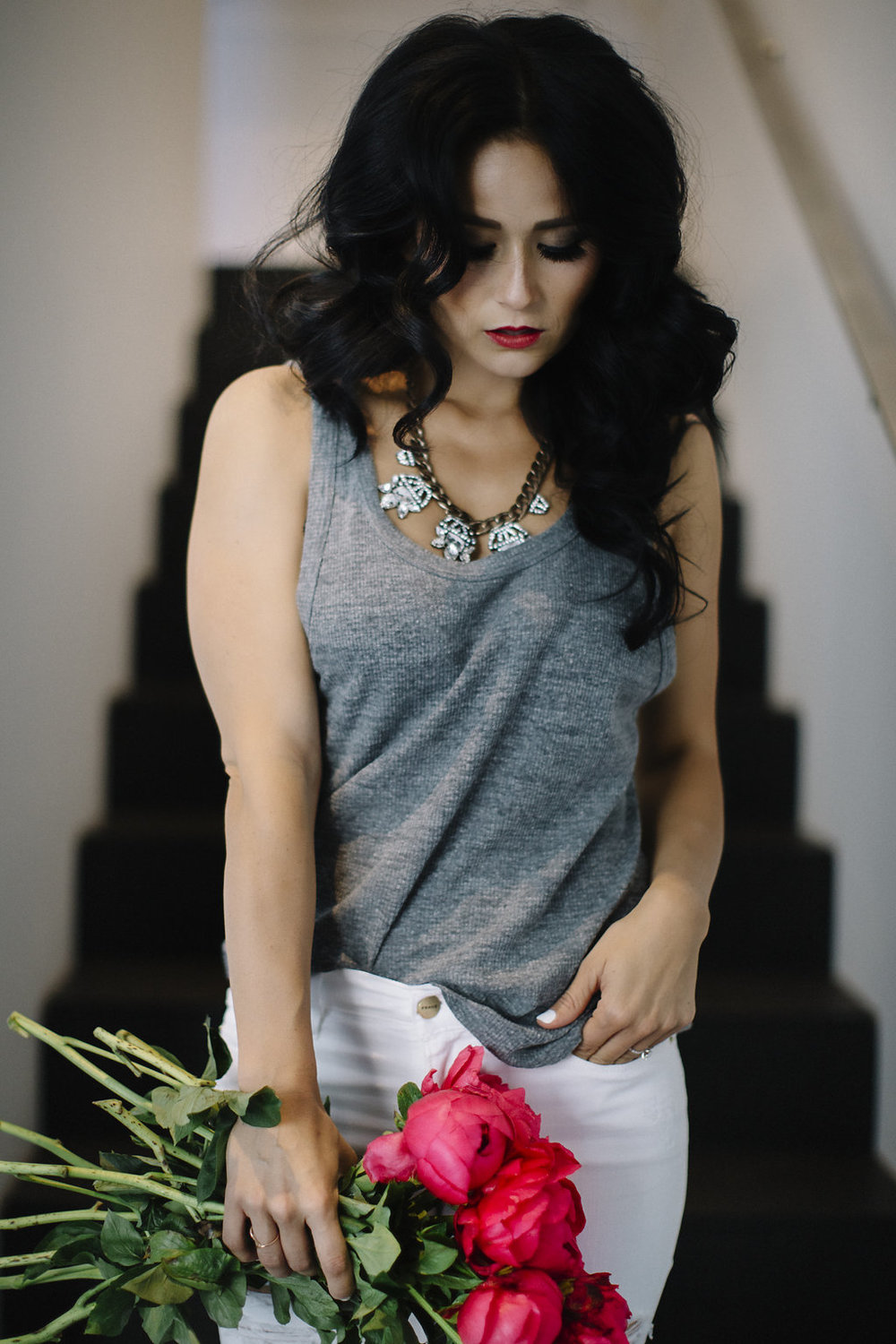 Frame Denim: Effortless Style with Flattering Light Wash Jeans