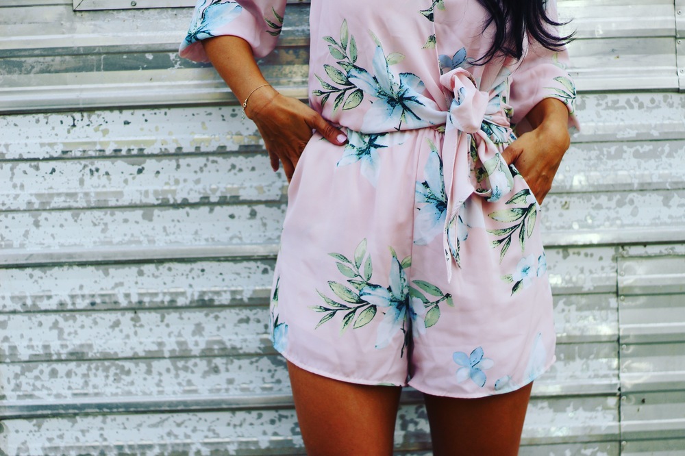Effortless Summer Style: Vacation-Inspired Outfits & Relaxed Fashion