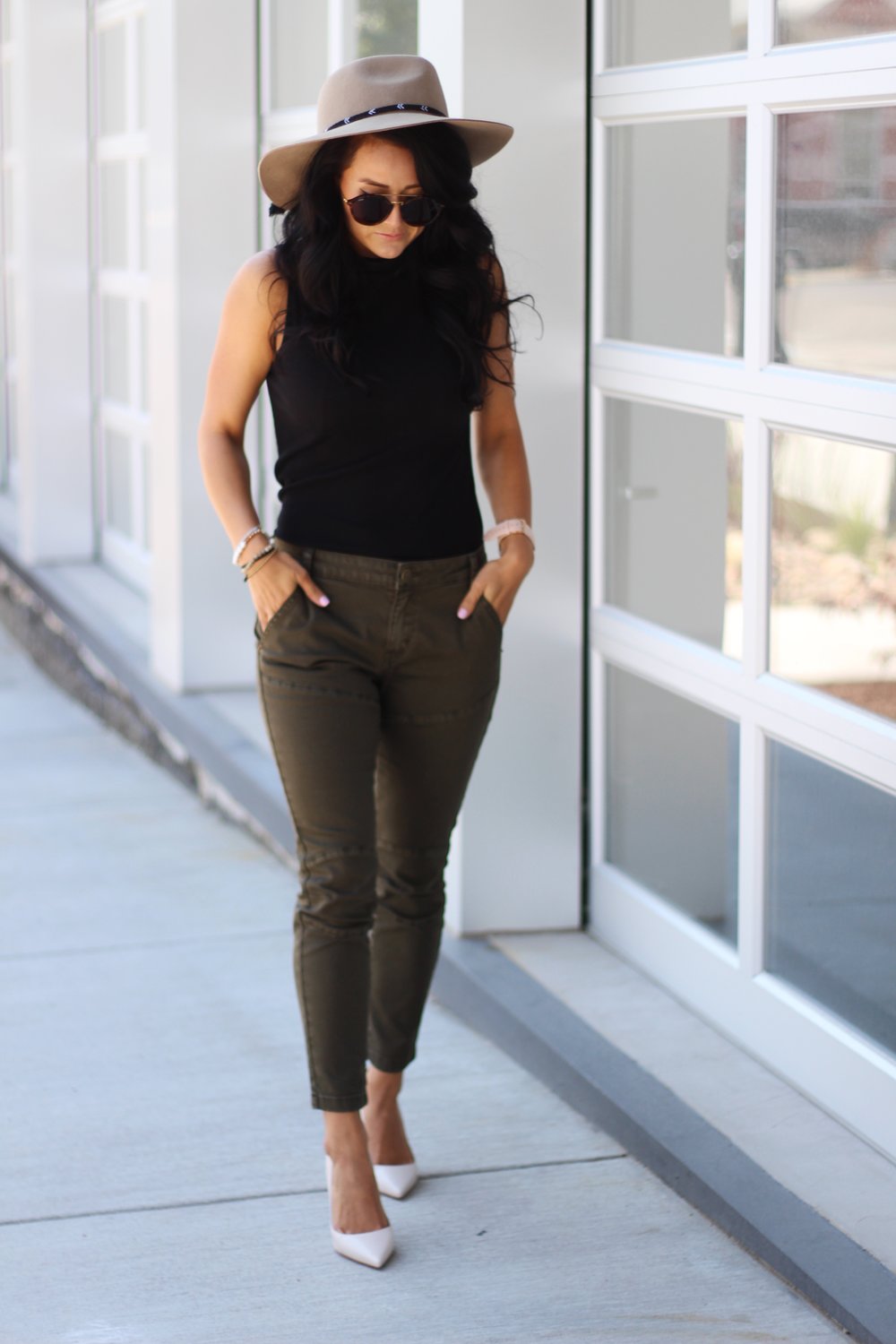 Olive Green Fall Fashion: Effortless Everyday Outfits