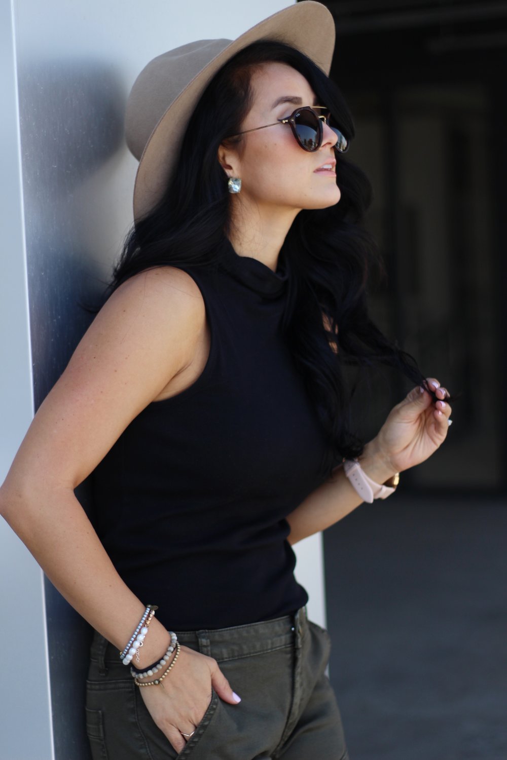 Olive Green Fall Fashion: Effortless Everyday Outfits