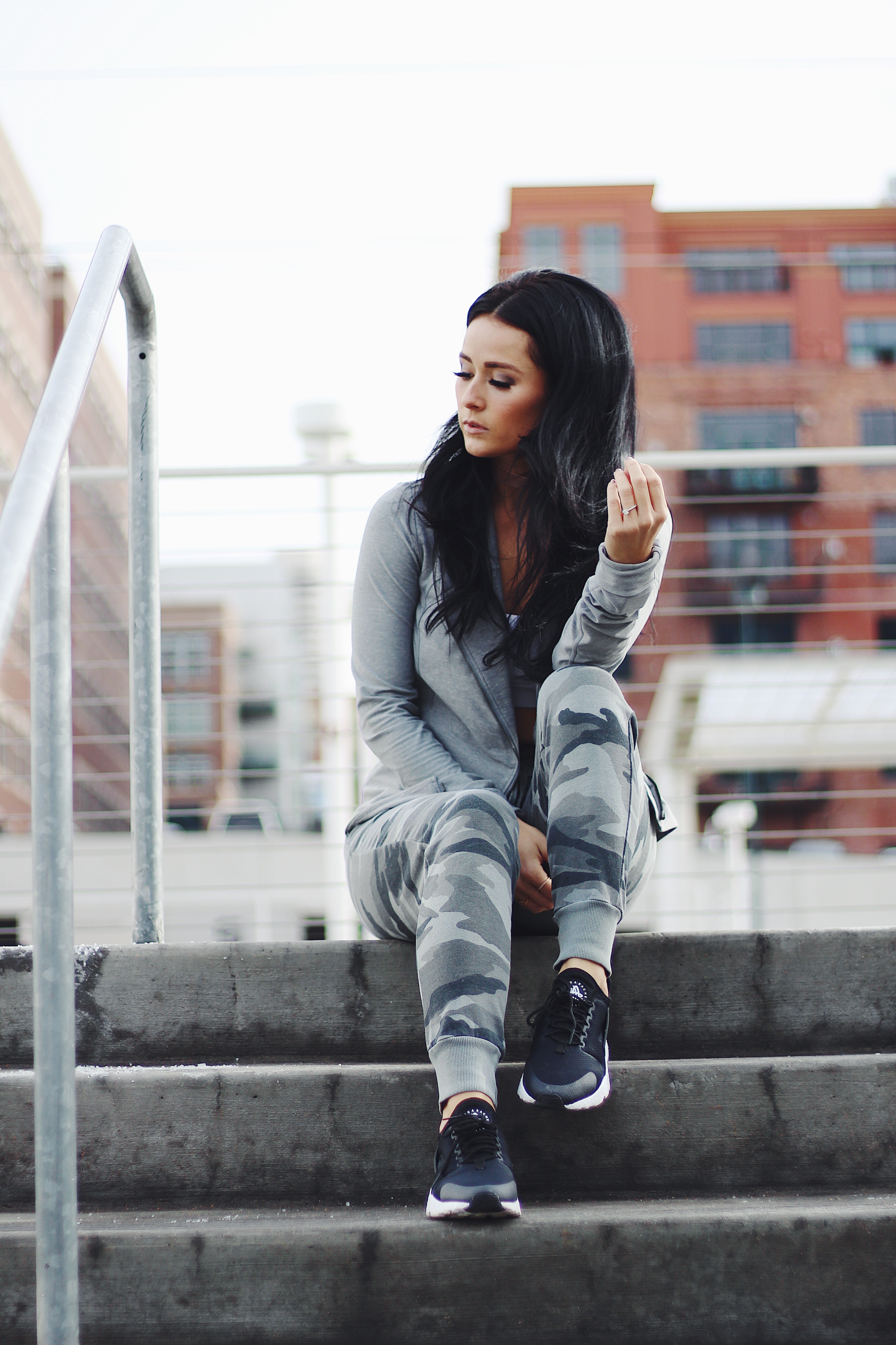 Effortlessly Chic: Styling Sweatpants for a Polished Look