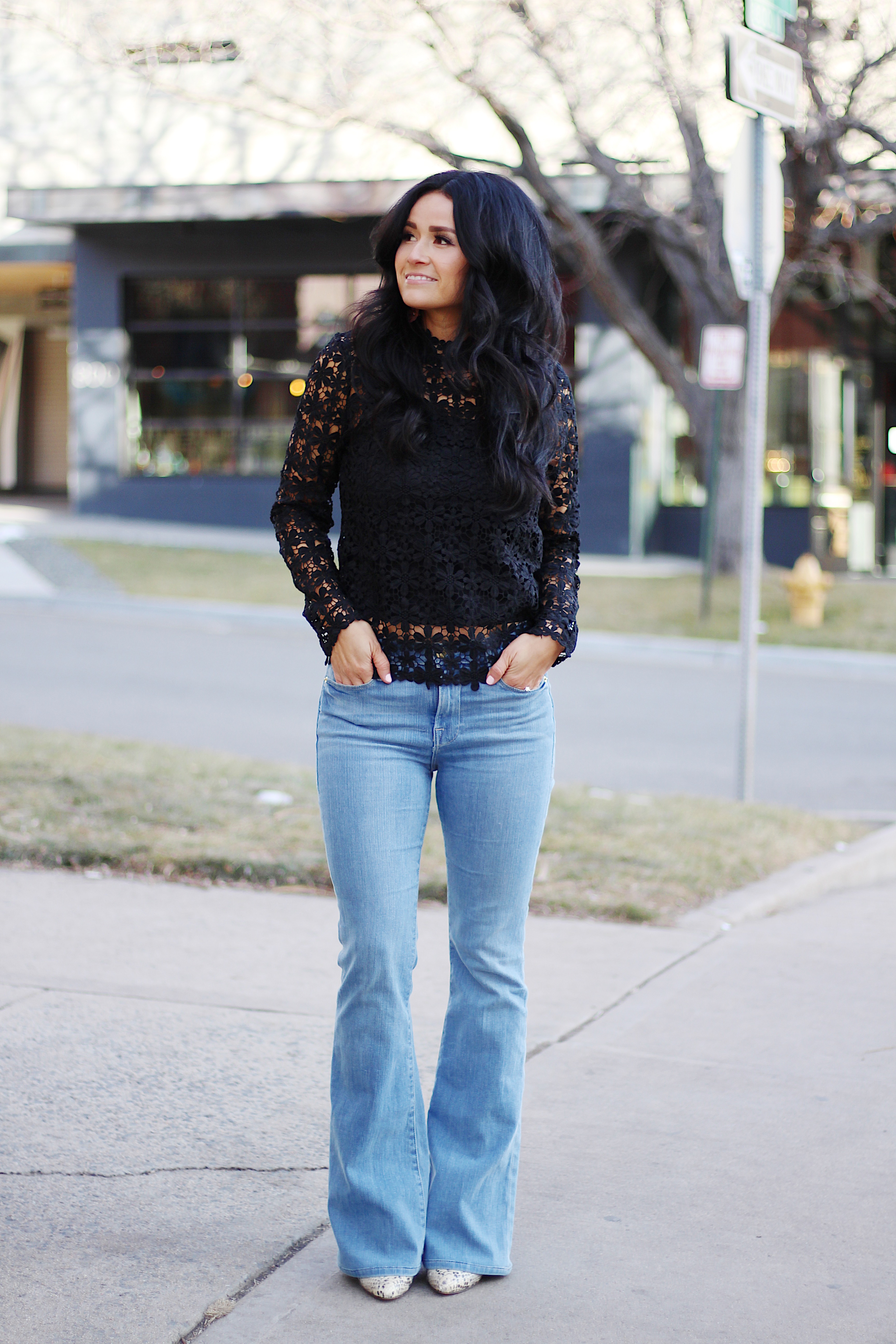 Flare Jeans Styling Guide: Outfit Ideas & Tips