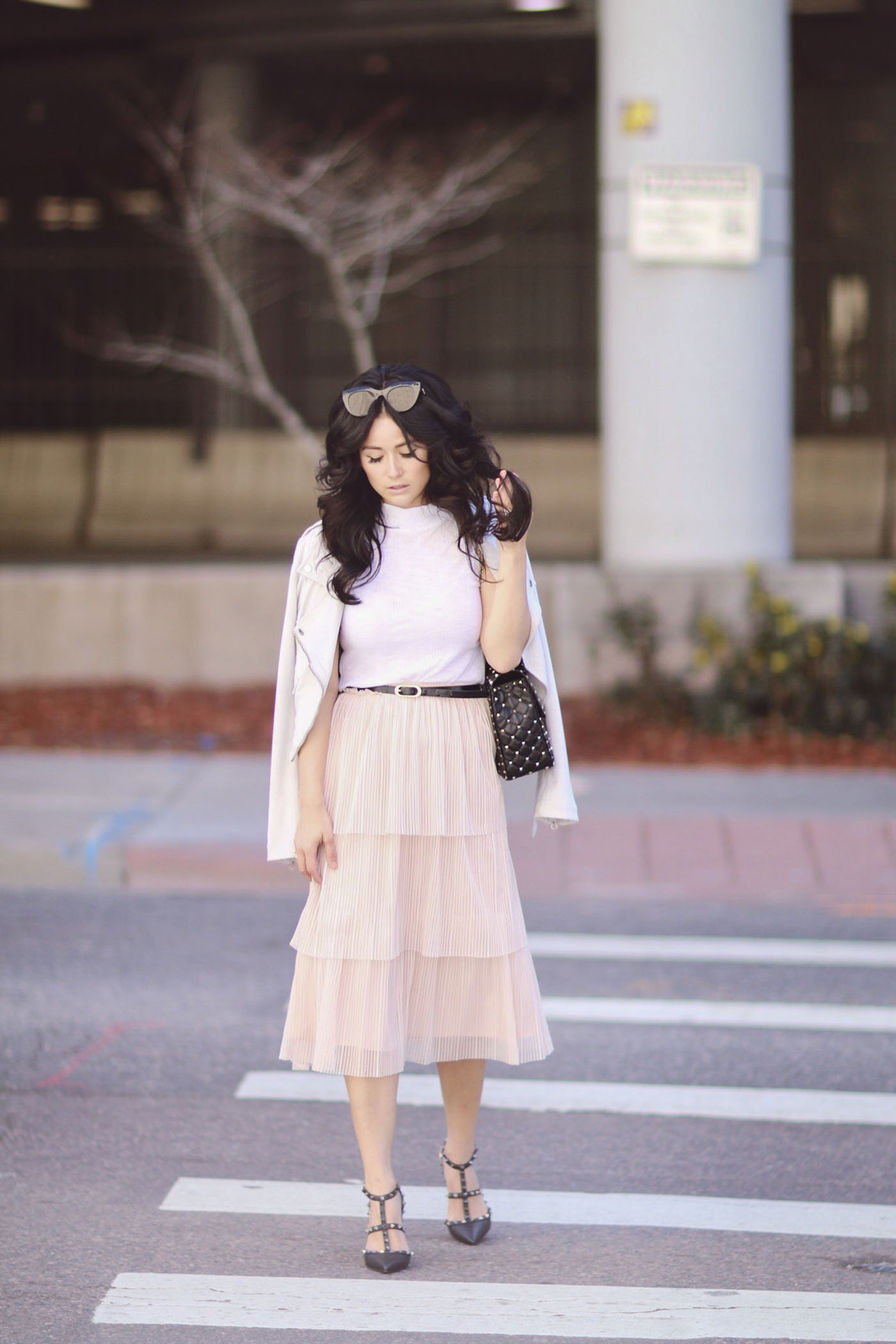 Petite Midi Skirt Styling: Chic Outfits for Your Frame