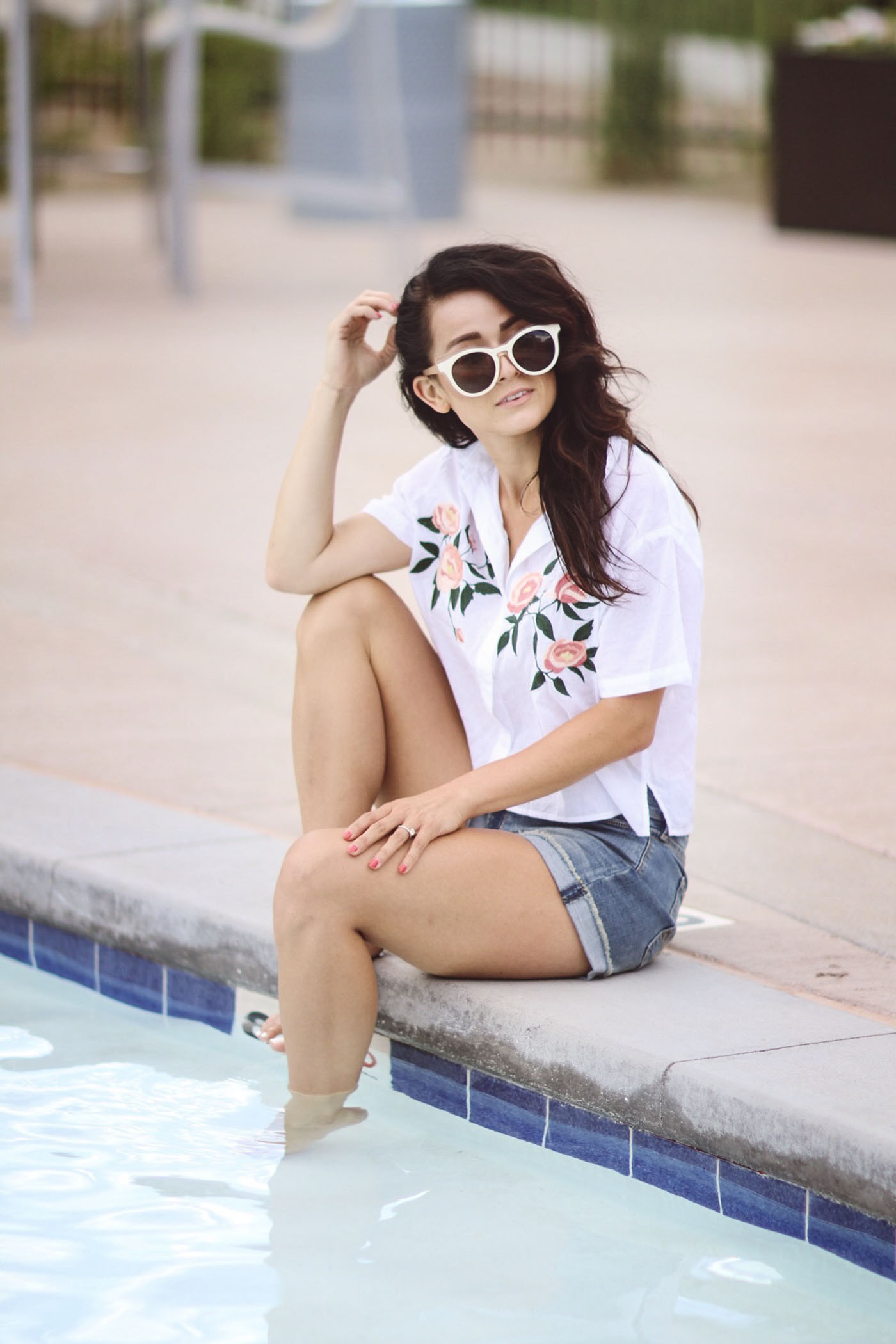 Pack Light & Comfortably: DENIZEN® Shorts for Summer Travel