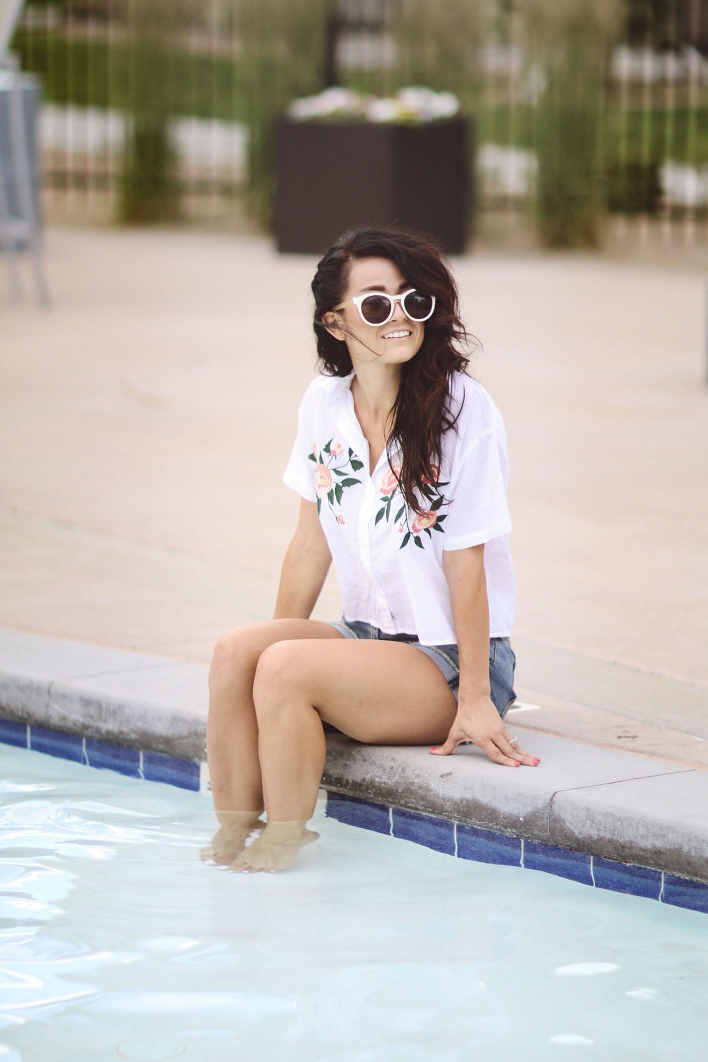 Pack Light & Comfortably: DENIZEN® Shorts for Summer Travel