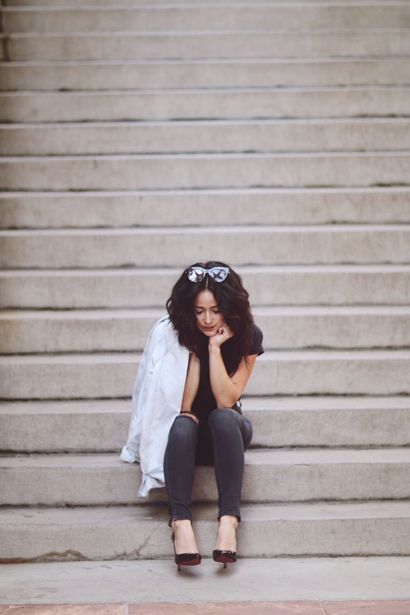 NYC-Inspired Denim Styling: Effortless & Chic Outfits