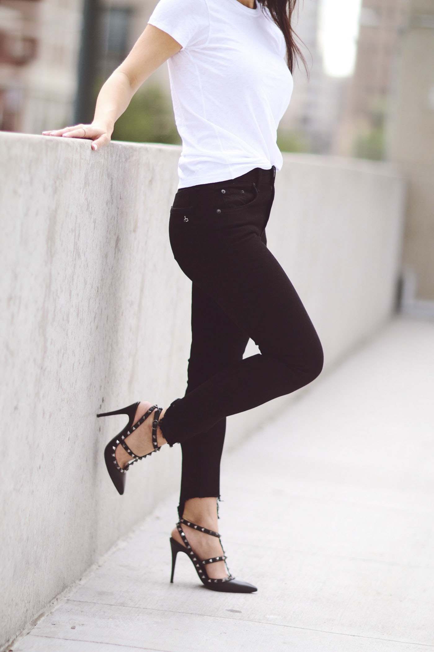 NYC-Inspired Denim Styling: Effortless & Chic Outfits