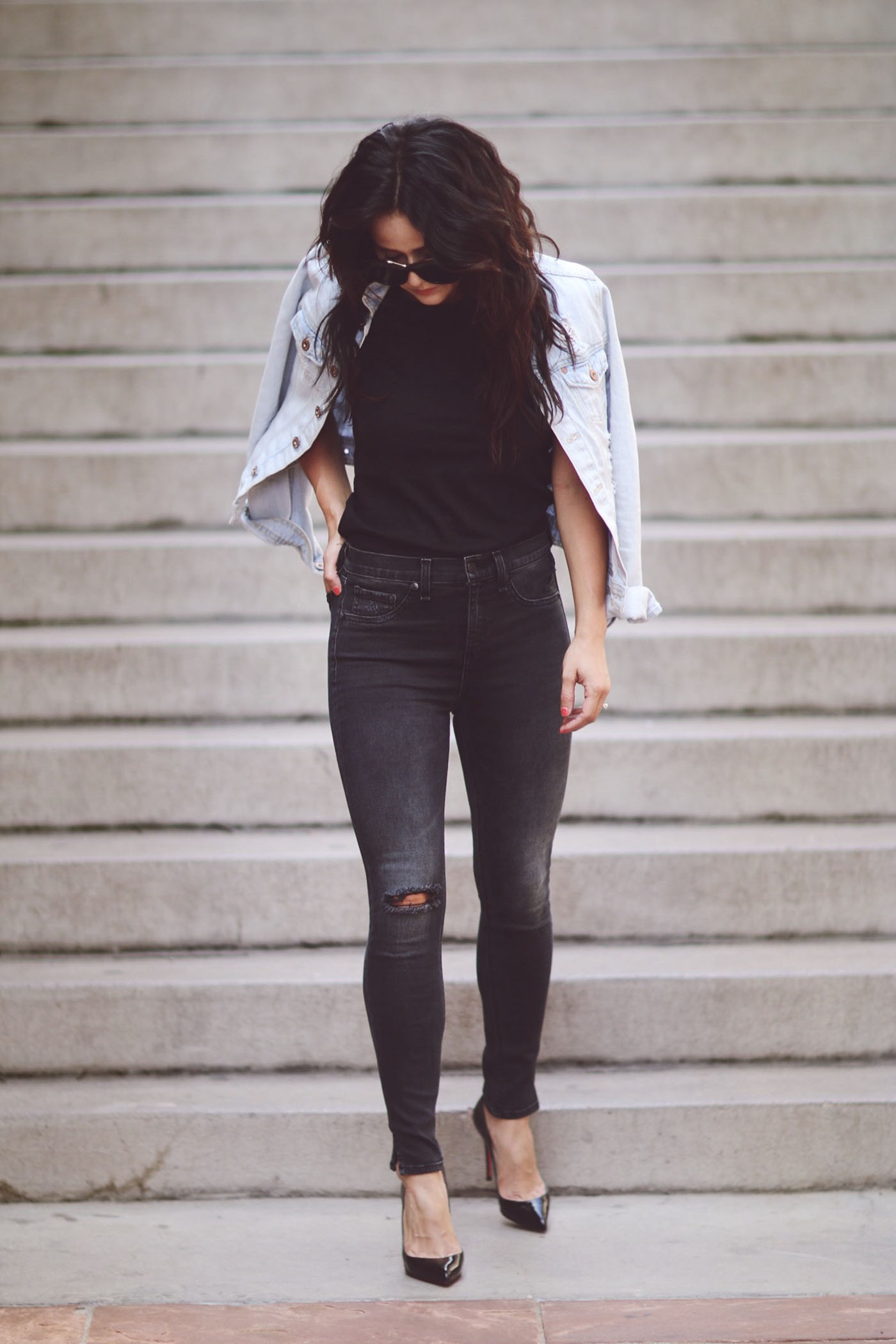 NYC-Inspired Denim Styling: Effortless & Chic Outfits