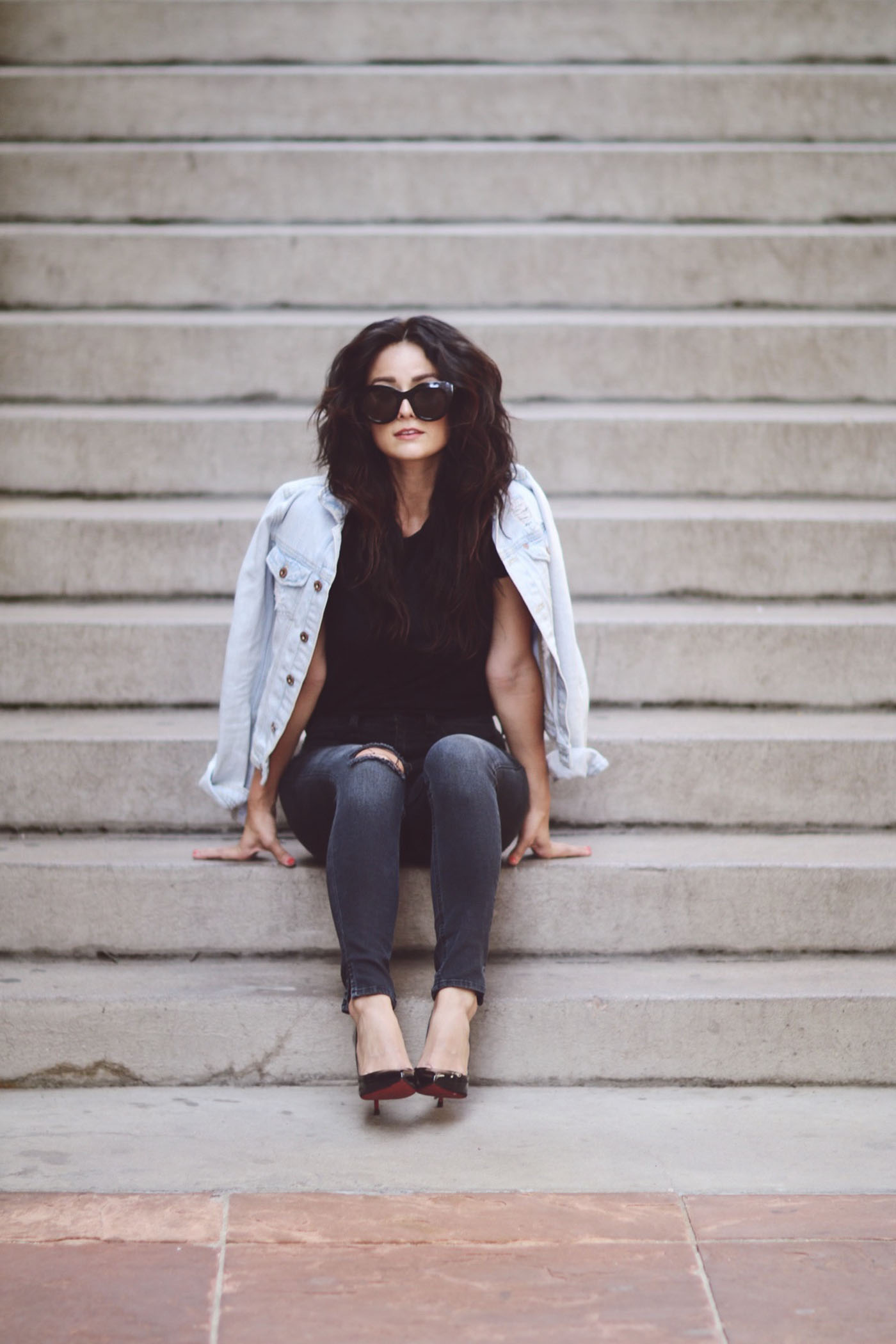 NYC-Inspired Denim Styling: Effortless & Chic Outfits
