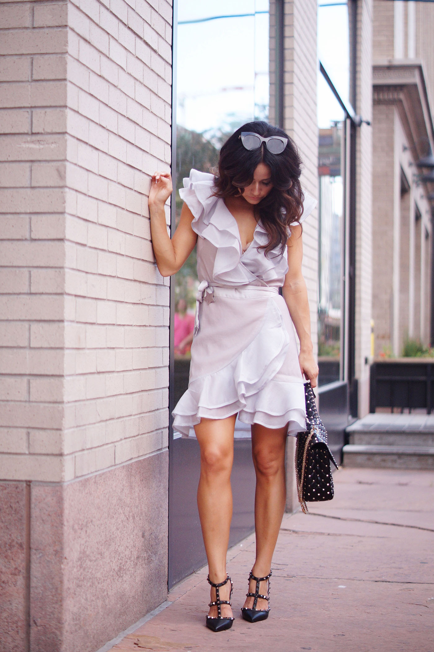 Summer Dresses: Neon & Neutral Styles Under $300