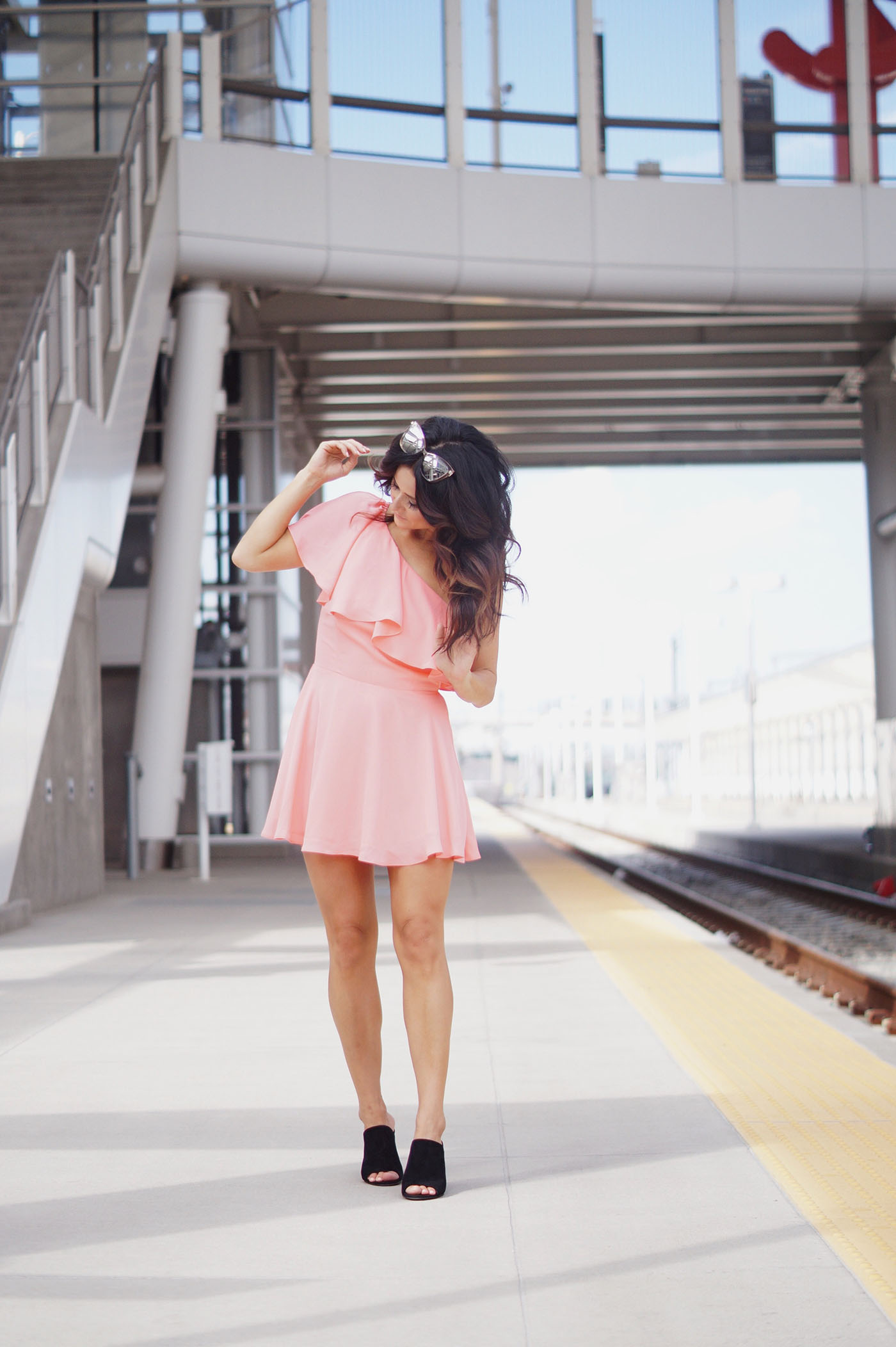 Summer Dresses: Neon & Neutral Styles Under $300