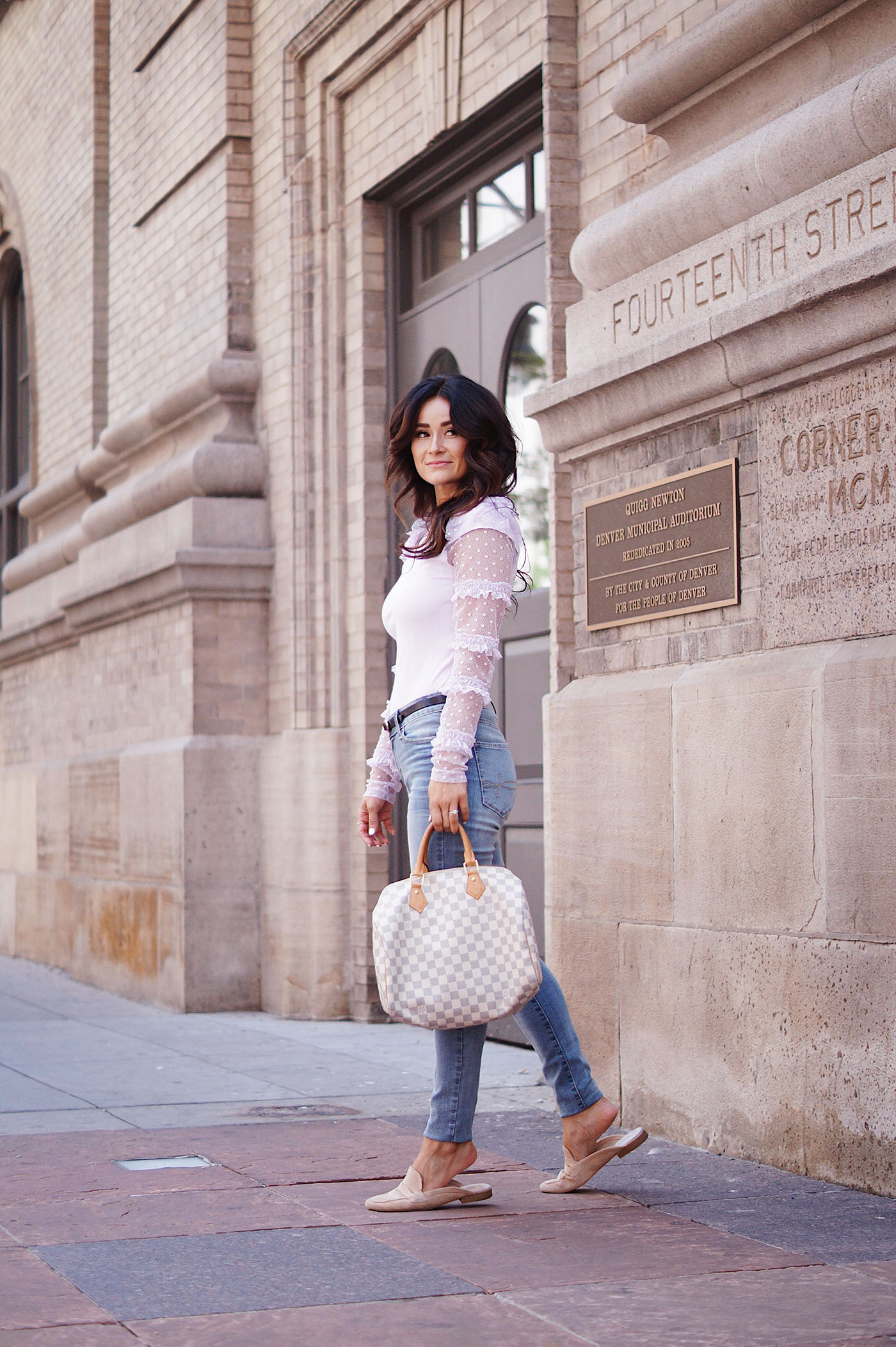 3 Versatile Outfit Ideas Featuring a Levi s DENIM Jacket