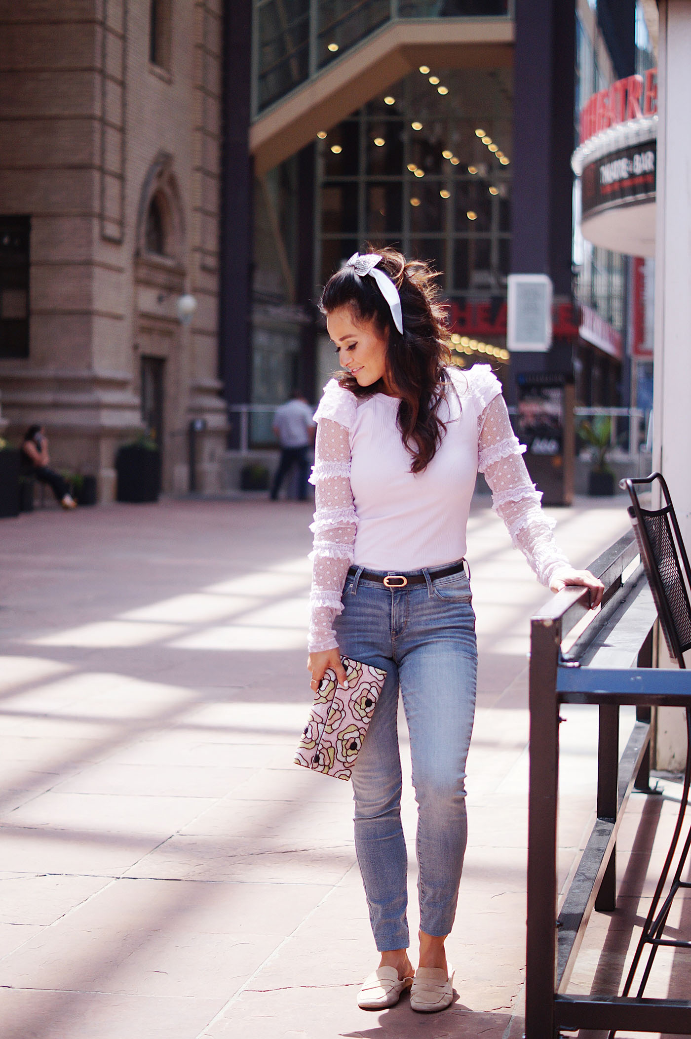 3 Versatile Outfit Ideas Featuring a Levi s DENIM Jacket
