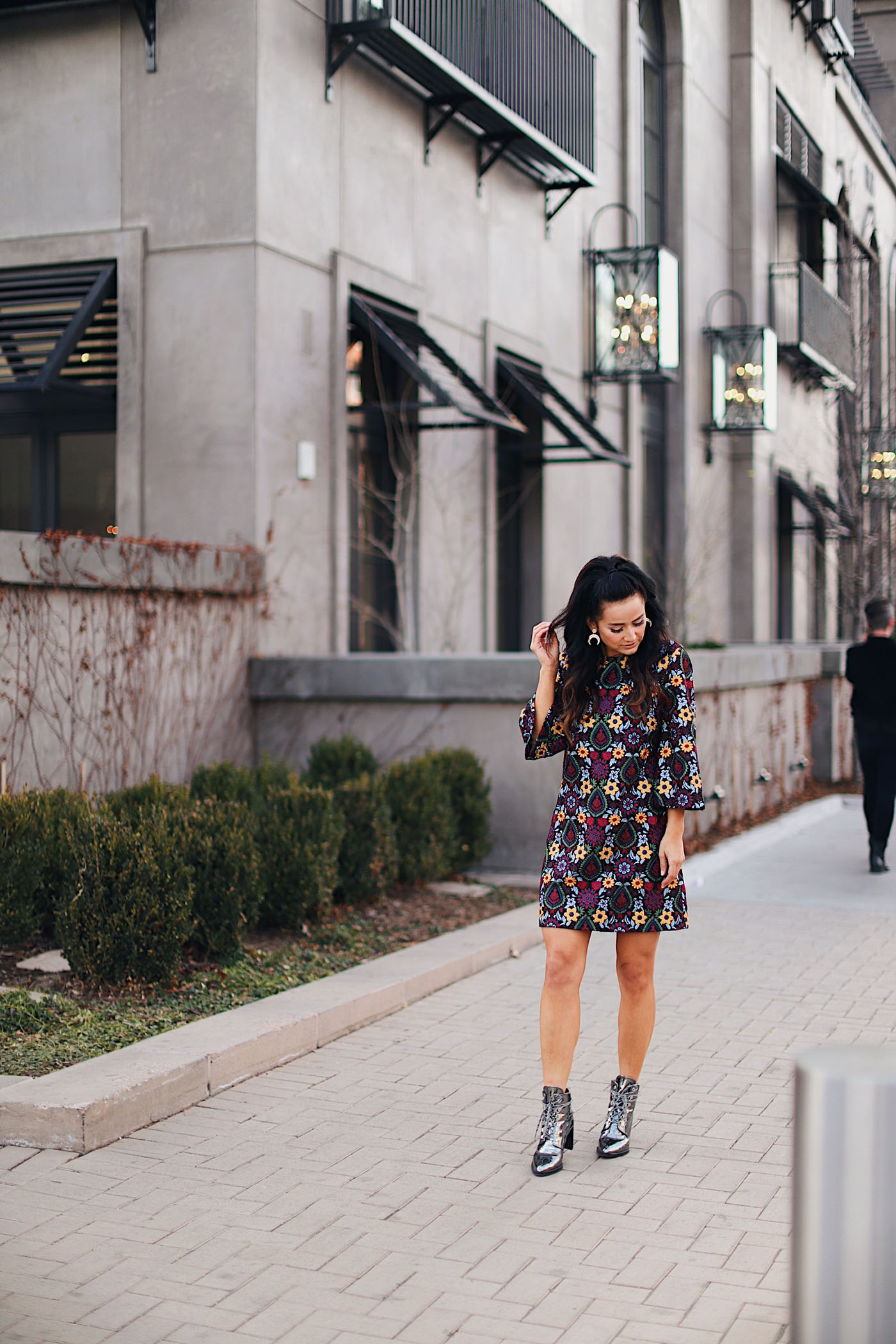 New Year s Eve Outfit Inspiration: Chic Looks for 2018