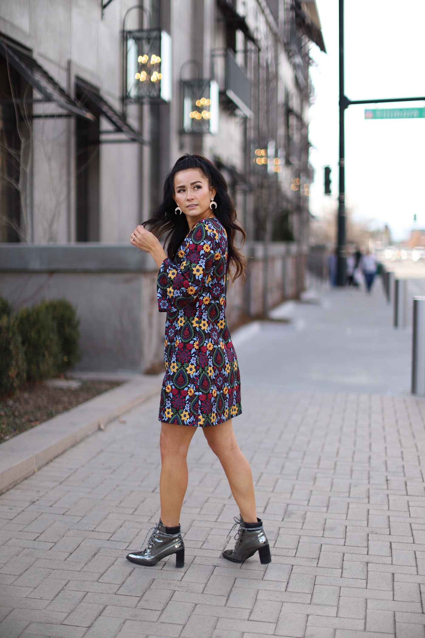New Year s Eve Outfit Inspiration: Chic Looks for 2018