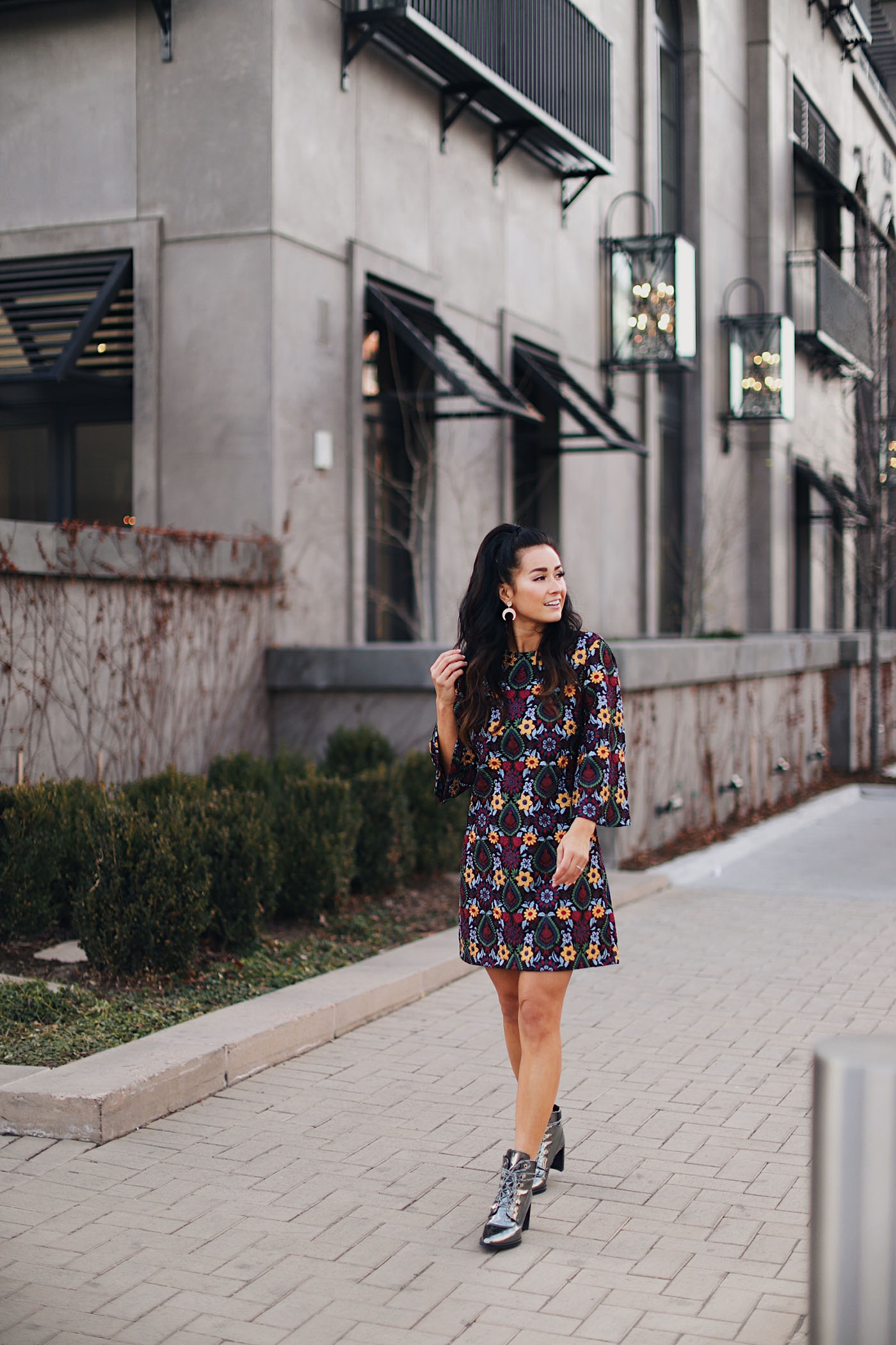 New Year s Eve Outfit Inspiration: Chic Looks for 2018