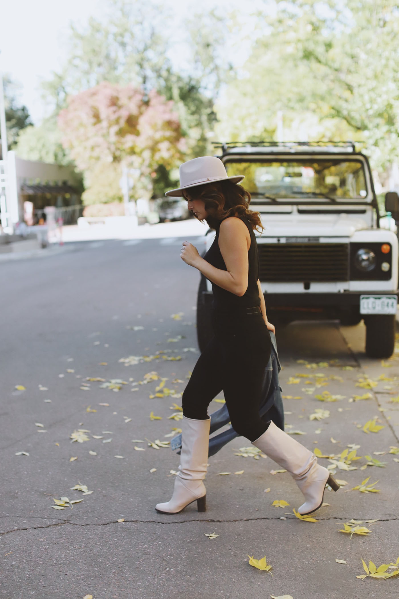 Stylish Ways to Wear Slouchy Boots: Outfit Ideas & Tips