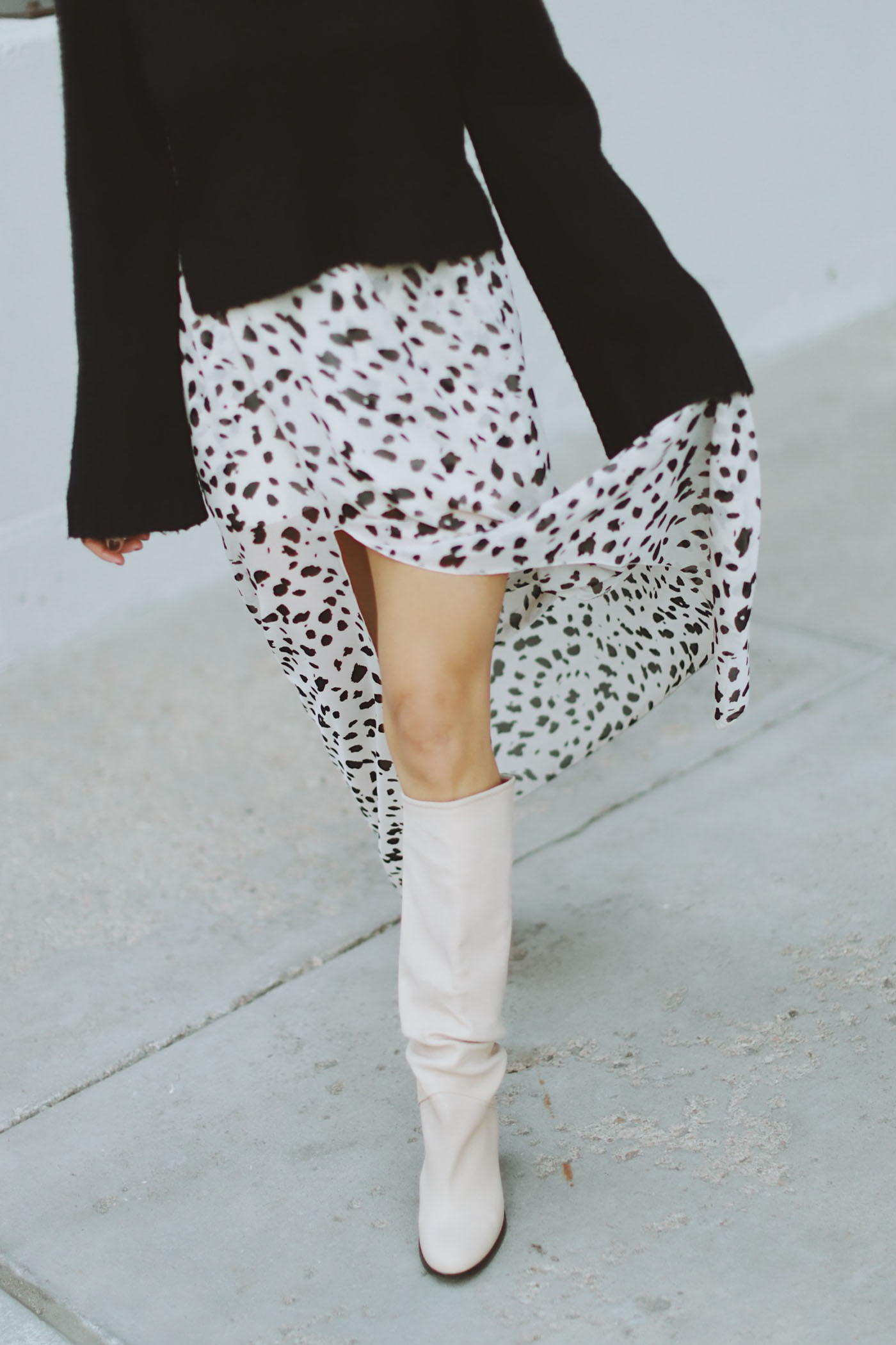 Stylish Ways to Wear Slouchy Boots: Outfit Ideas & Tips