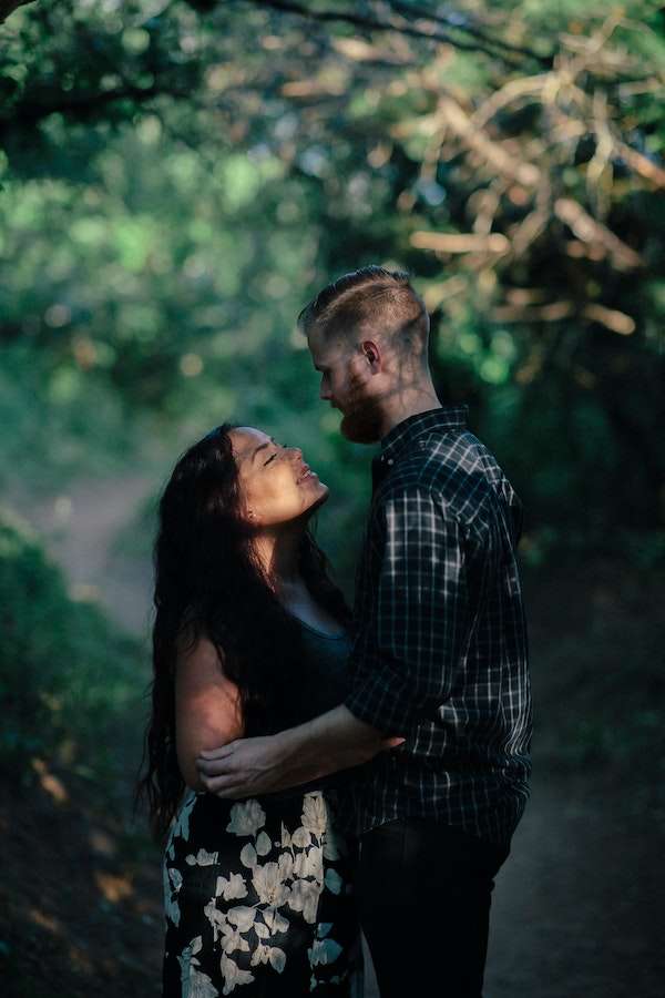 10 Key Indicators of a Healthy Relationship: Building Strong Connections