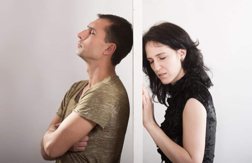 Understanding Cancer Men s Disengagement in Relationships