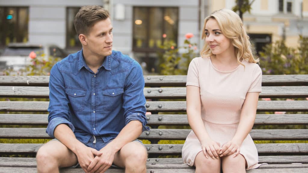 How to Respond to an Apology: Effective Reactions & Building Trust