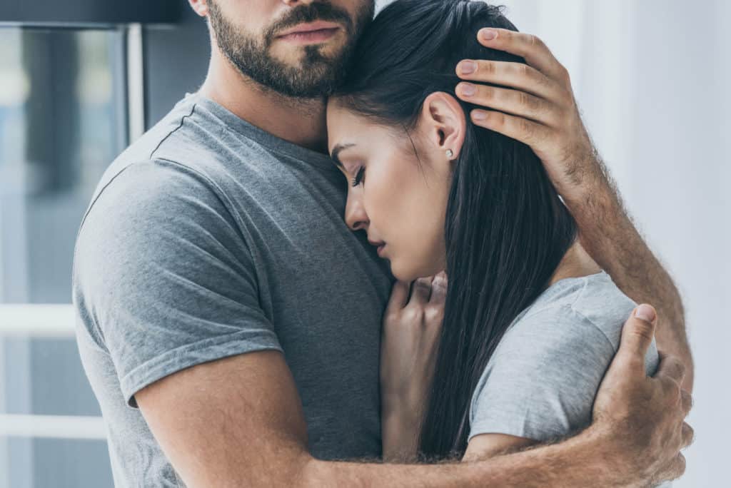 How to Respond to an Apology: Effective Reactions & Building Trust