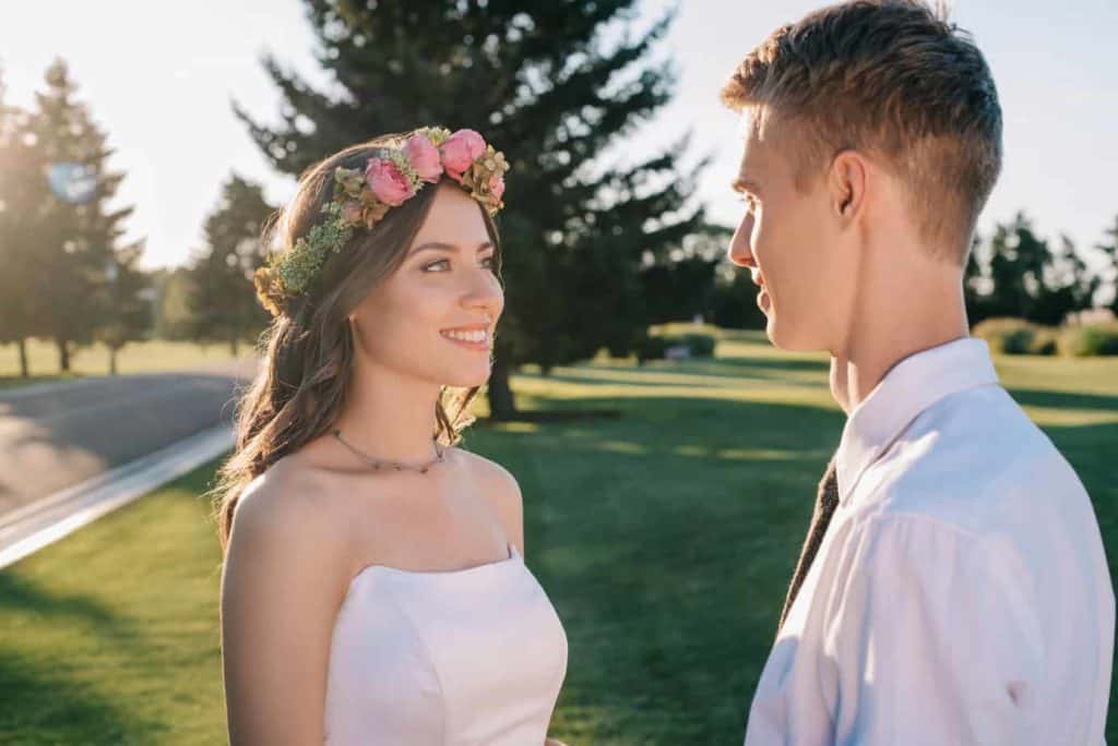 21 Proven Strategies to Build Strong Emotional Bonds with a Man