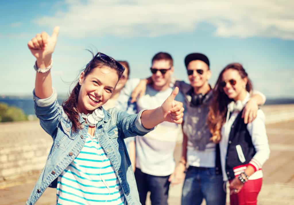 Navigating High School Relationships: Qualities of a Supportive Girlfriend