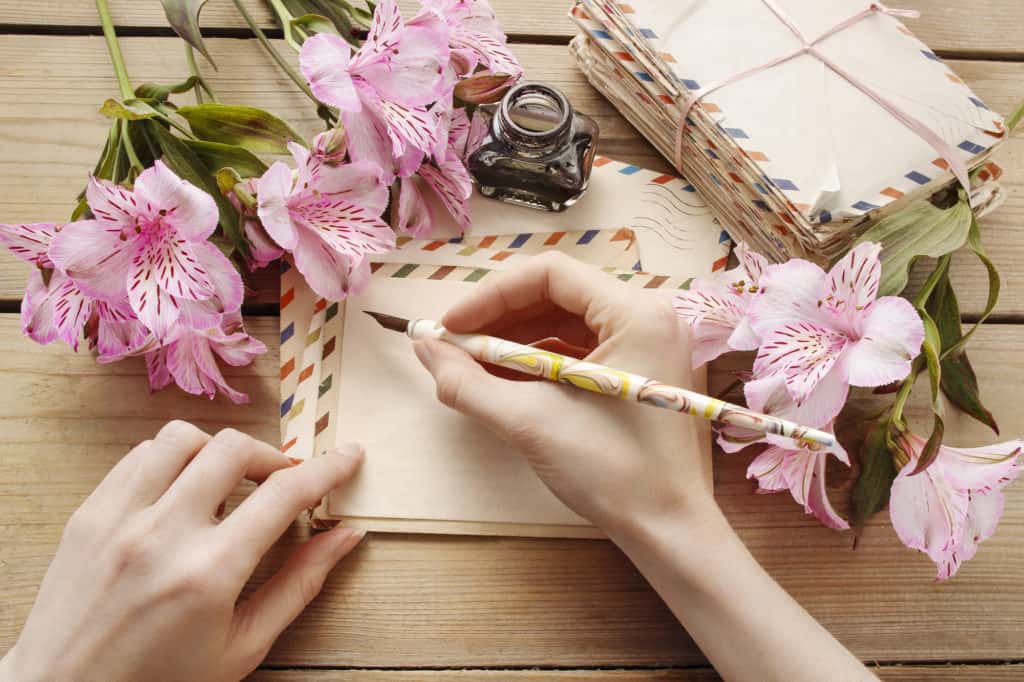 How to Write a Heartfelt Love Letter to Your Boyfriend: Tips & Examples