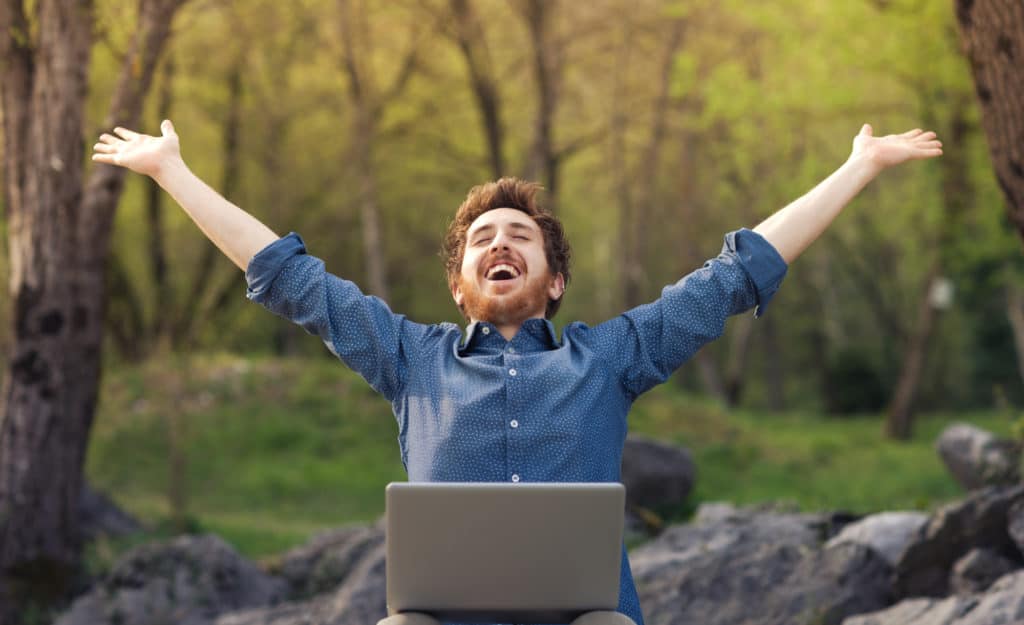 Dating a Nerd: Unexpected Advantages & Why It Could Be a Great Match