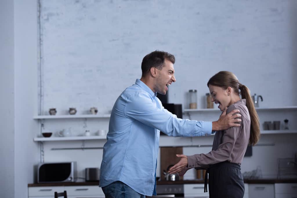 Identifying Emotional Manipulation: Recognizing Red Flags in Relationships
