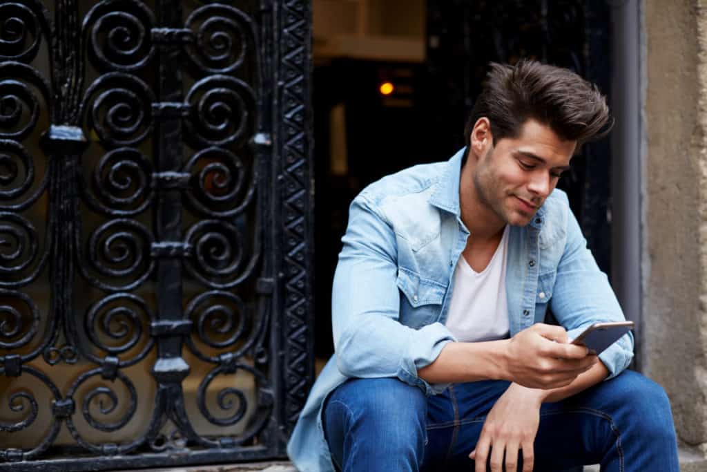 Confident First Impression: 20 Effective Ways to Flirt with Someone New