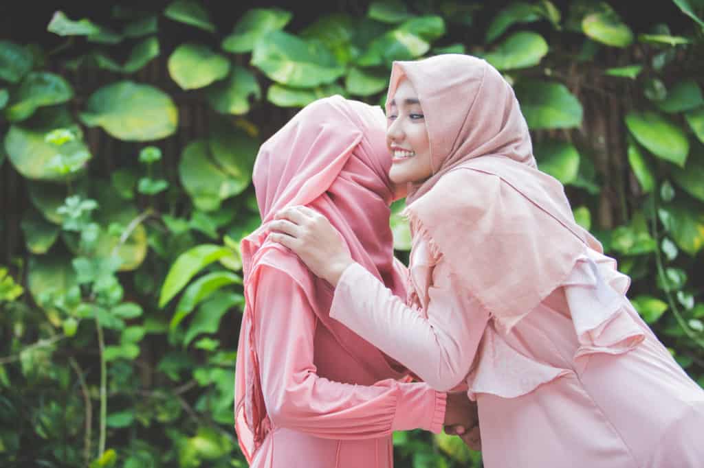 Developing Faith & Virtue: A Guide for Muslim Teen Girls