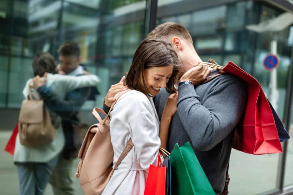 Meaningful Ways to Express Your Love to Your Girlfriend