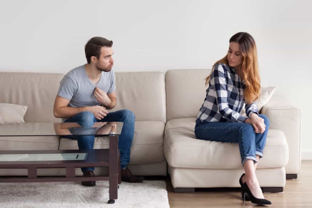 Identifying Possessive Behavior in Male Friends: Red Flags & What to Do