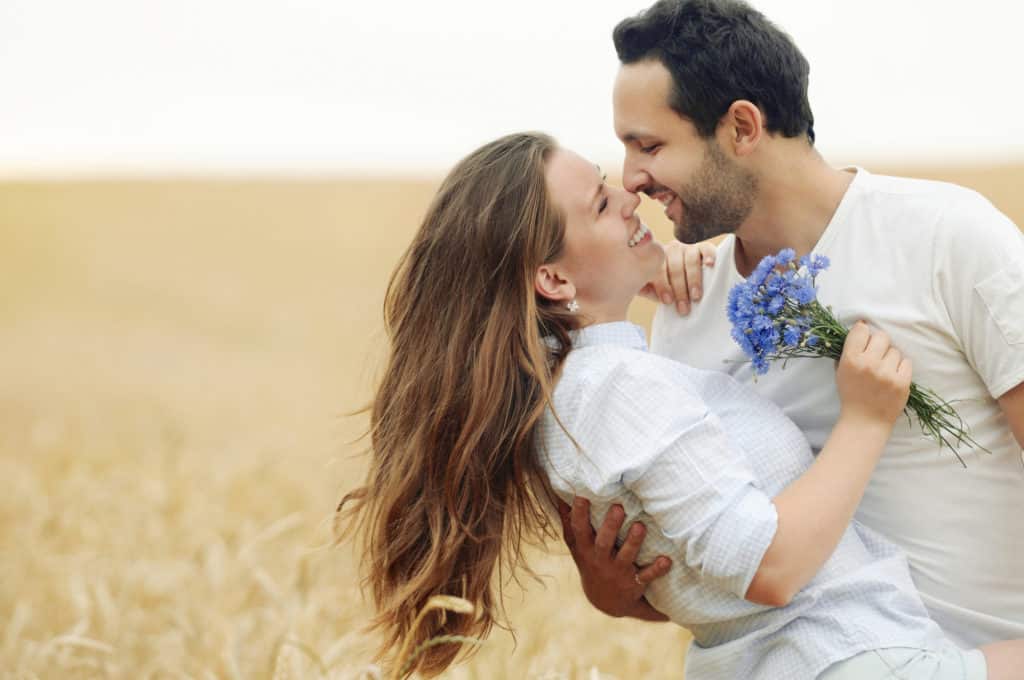 Understanding Why a Pisces Woman is Distant: 30 Possible Reasons